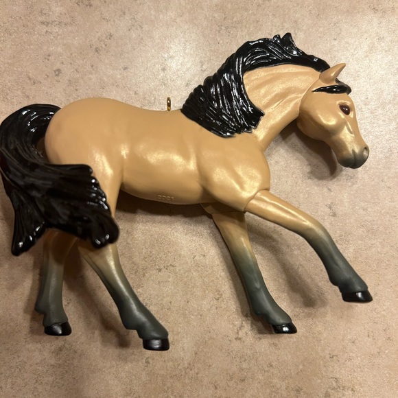 Hallmark Keepsake 2021 ornament - Picture 3 of 4